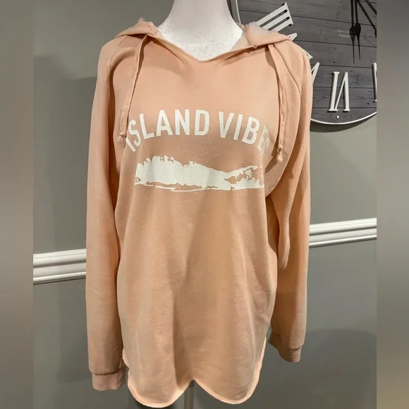 Independent Trading Company Local Boutique - Island Vibes worn 2x Size Large - Picture 5 of 13